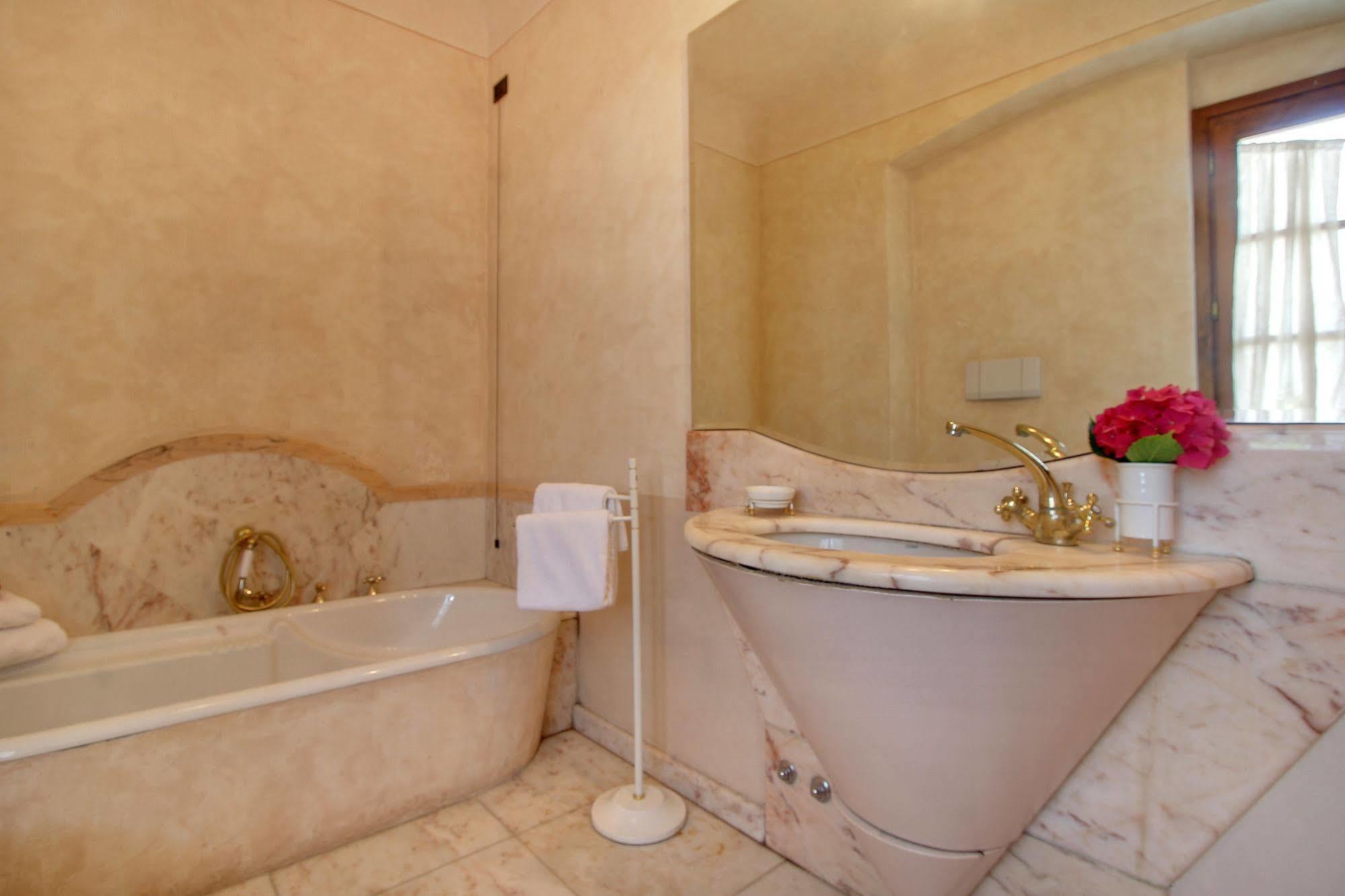 Villa La Borghetta Spa Resort Figline Valdarno Exteriör bild